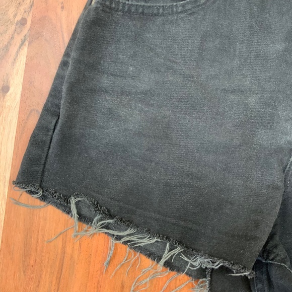 Vintage Lee High Rise Black Denim Cutoff Shorts - Picture 3 of 7